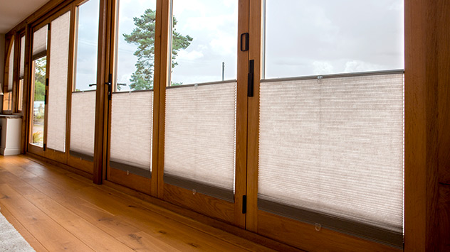 Bifolding Door with the Floating Rail