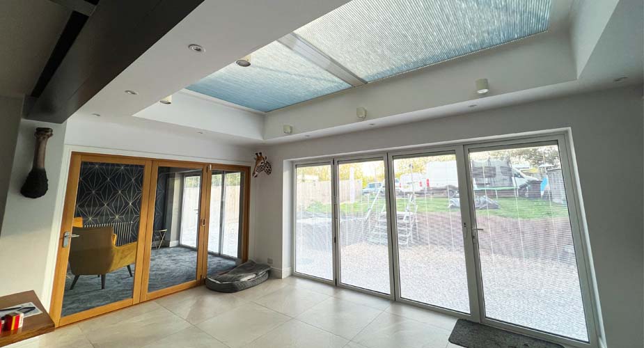 blinds for a lantern roof