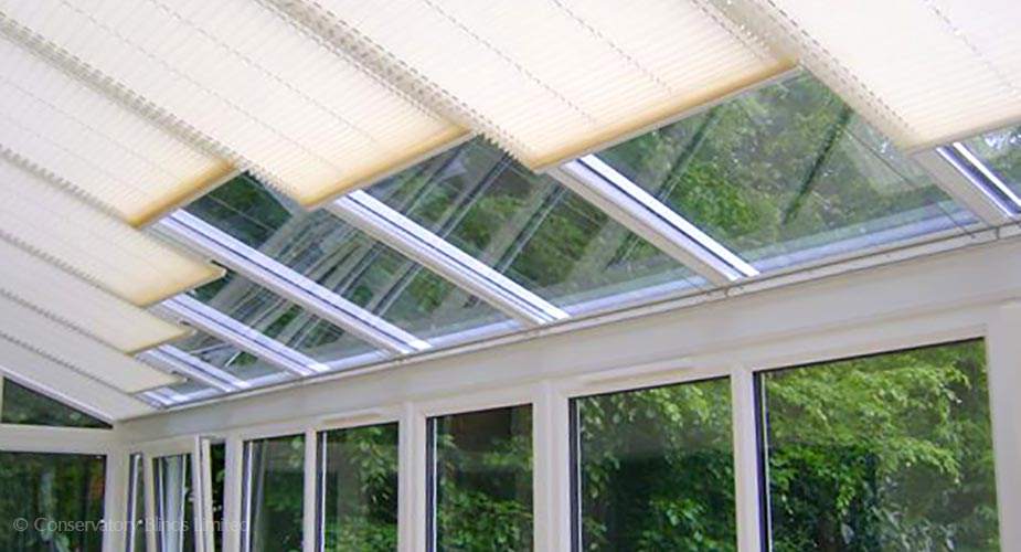 Remote control conservatory roof blinds